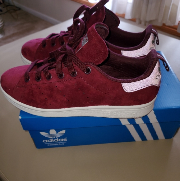 stan smith maroon suede